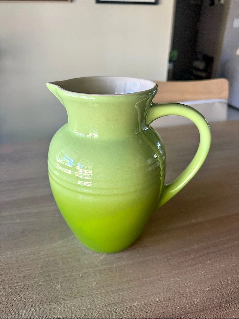 Le Creuset Stoneware Water Pitcher 2quart Kiwi Ombre Green (discontinued color)